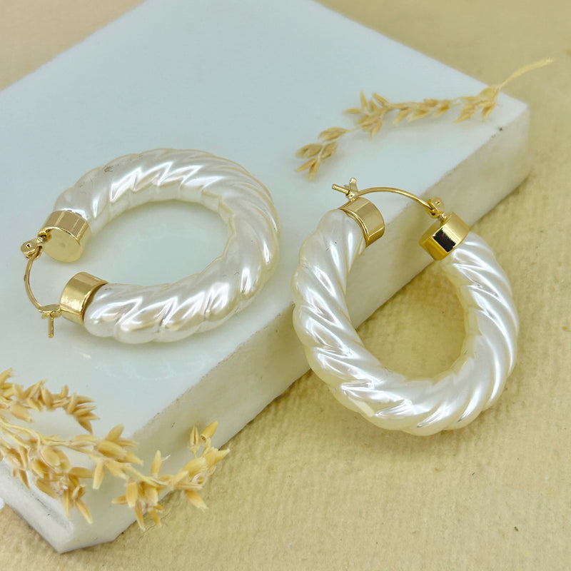 Ivory - Classy hoops