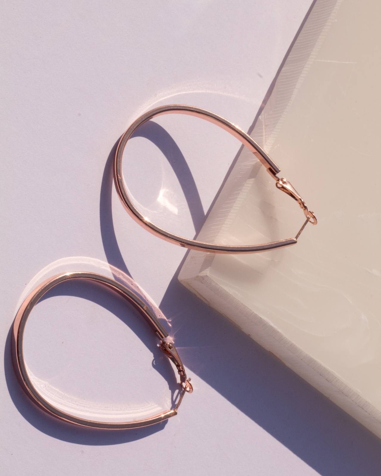 Euphoria - Elegant golden hoops